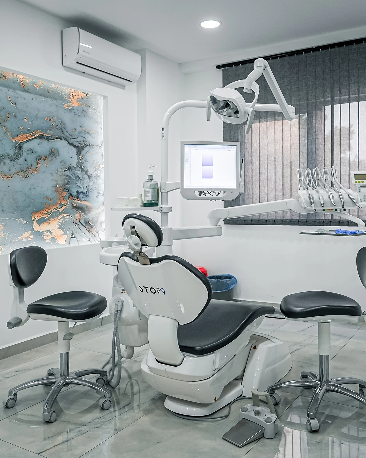 stom-dental-centre-klinigimiz-02